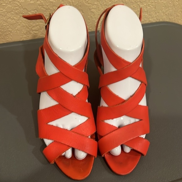 Vintage Hipoppotamus Red Leather Strappy Heels | Size 8.5M | Made in Brazil - Picture 5 of 10